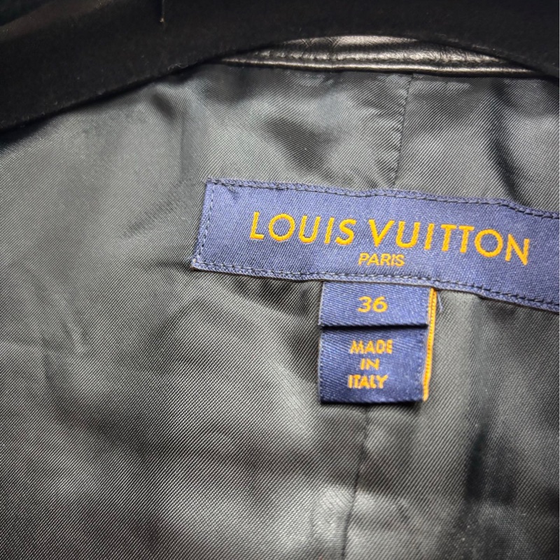 Louis Vuitton路易威登限量外套,紅白黑三色拼接設計,36碼-2