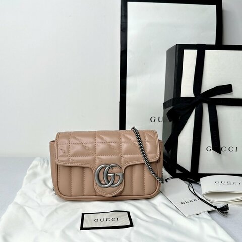 GUCCI Mini牛奶糖色翻蓋鏈包