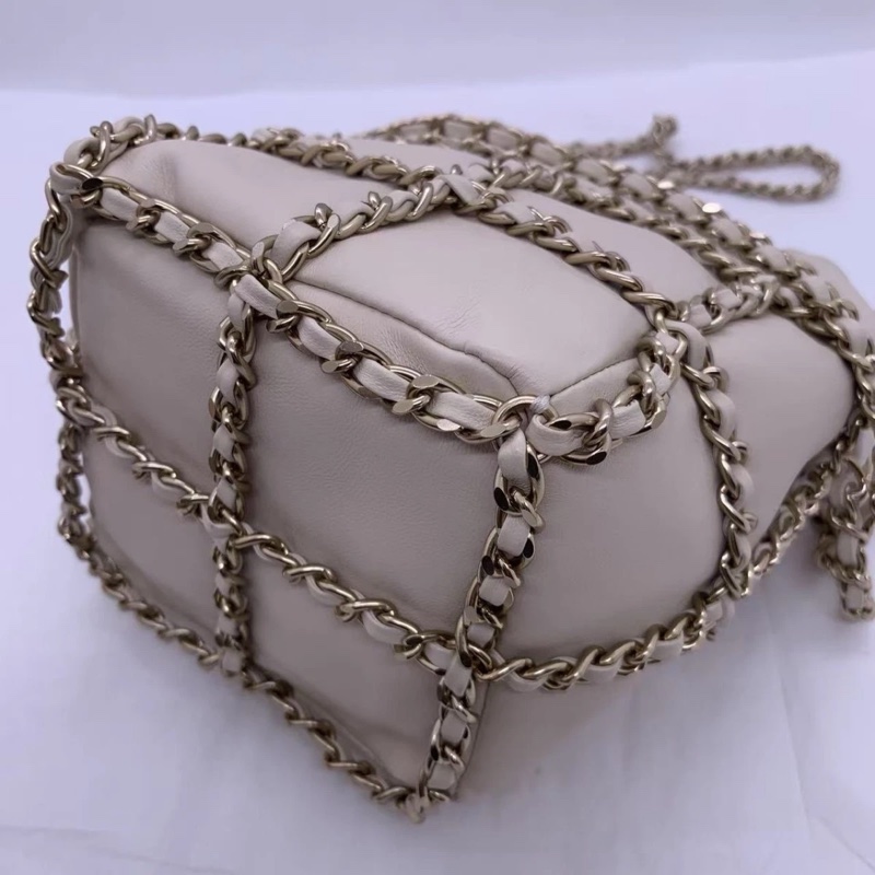 CHANEL Drawstring Bag Crossbody 白色單肩包鏈條包-8