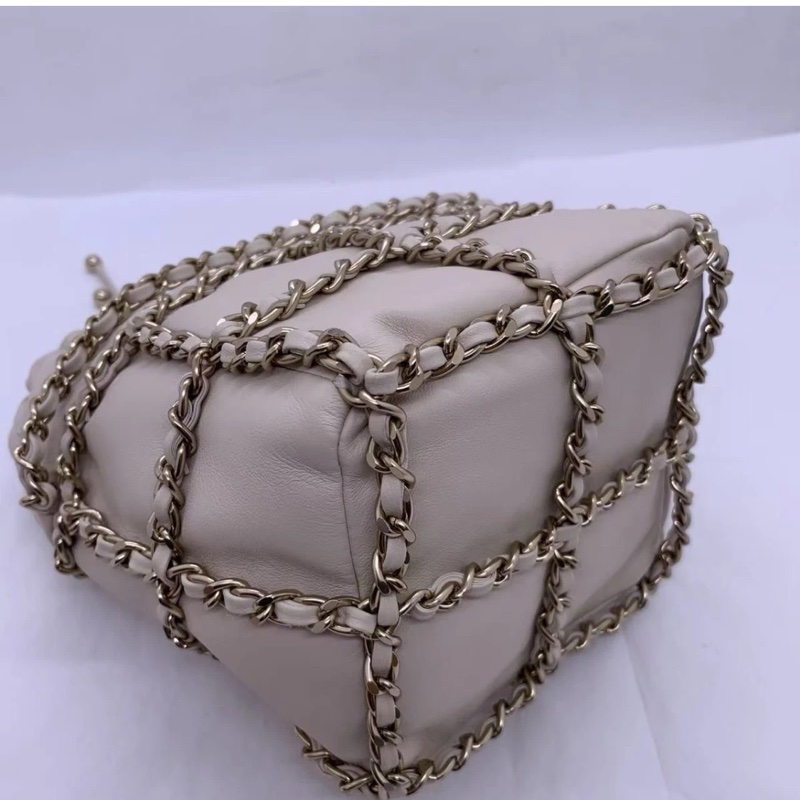 CHANEL Drawstring Bag Crossbody 白色單肩包鏈條包-9