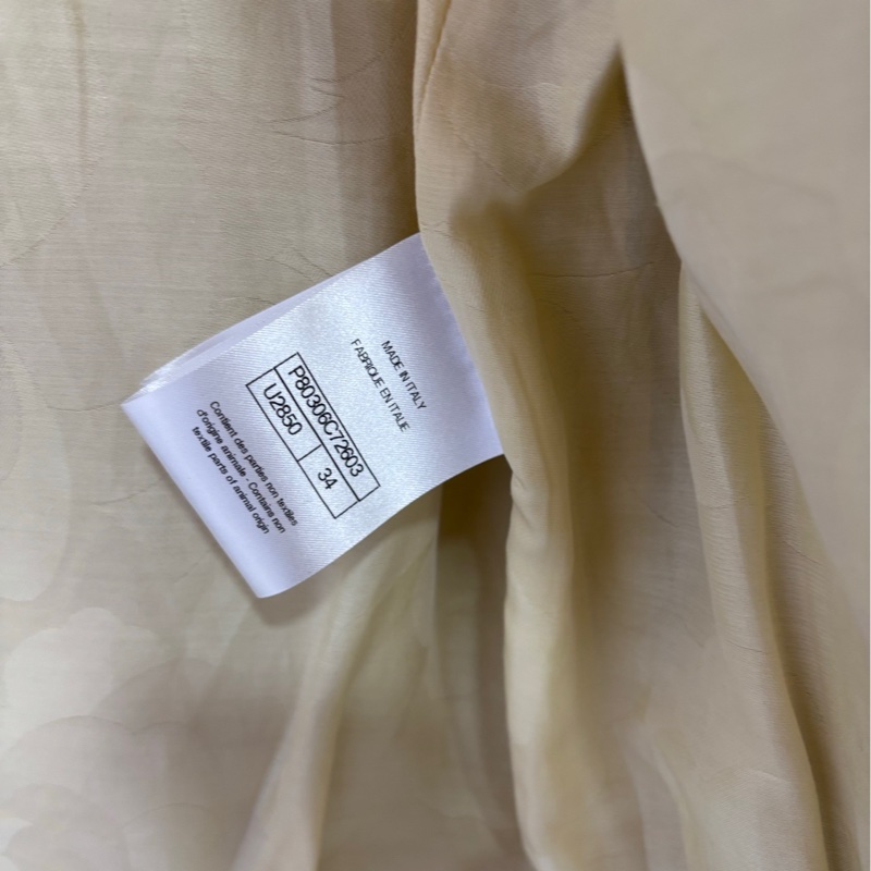 Chanel 25b 2025/26秋冬預告系列 米色小羊皮束腰外套 P80306-C72603-U2850 新款米色全皮衣外套 34碼 原價HKD76900-3