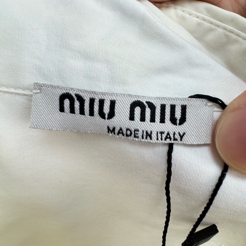 MIU MIU  top-4
