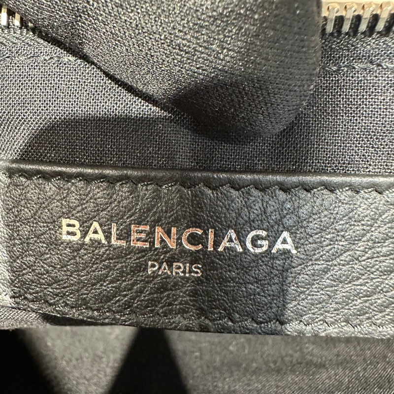 Balenciaga巴黎世家 字母微标Logo拉链开合 手拿包-4