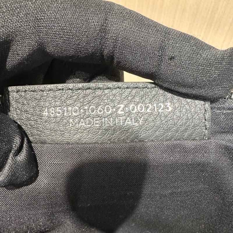 Balenciaga巴黎世家 字母微标Logo拉链开合 手拿包-11