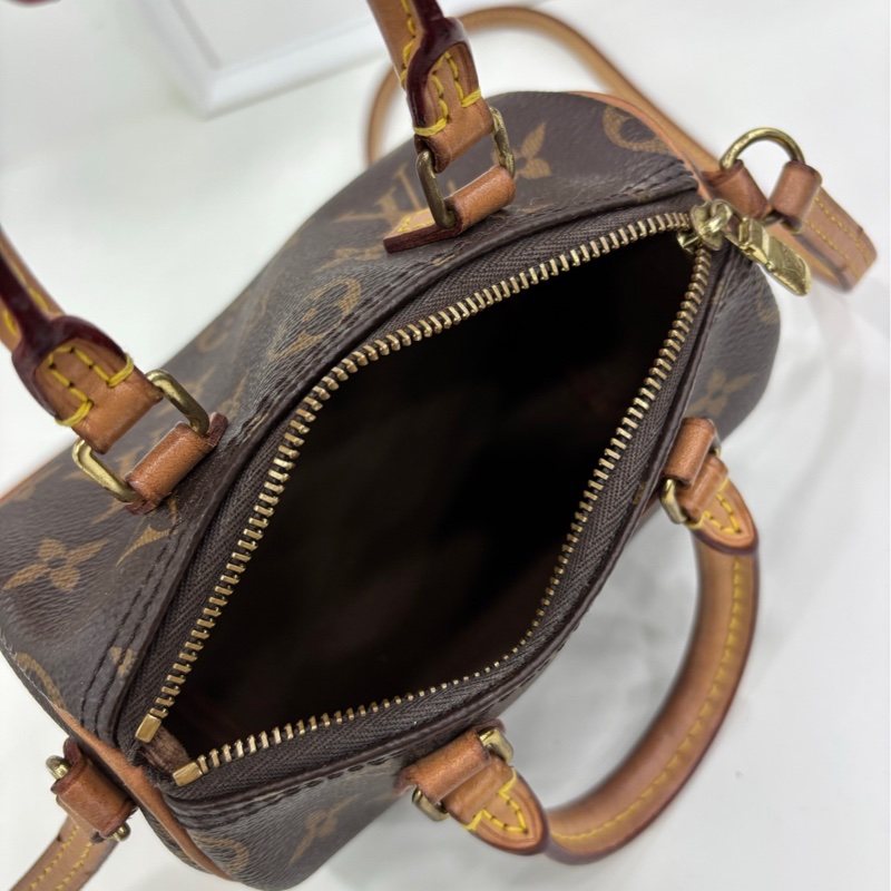 LV路易威登經典老花speedy nano(舊款不可調節肩帶)手提斜背包。 20年編碼-5