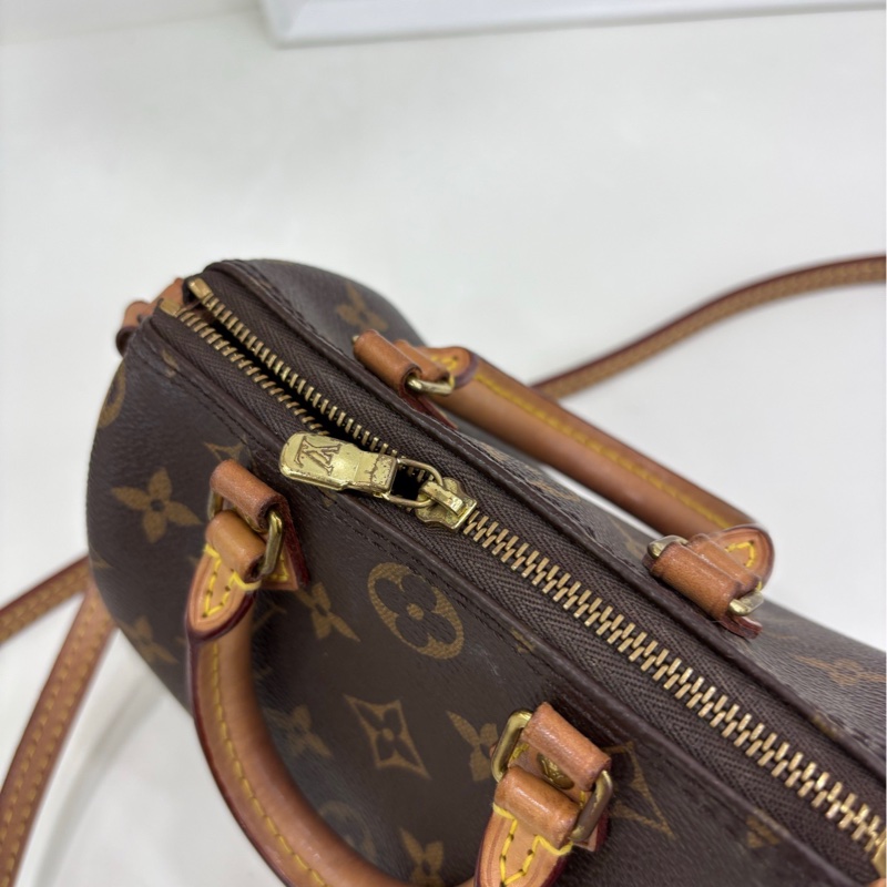 LV路易威登經典老花speedy nano(舊款不可調節肩帶)手提斜背包。 20年編碼-8