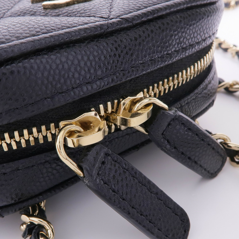 CHANEL 牛皮皮革Phone Case With Chain金扣鏈帶肩背袋-10
