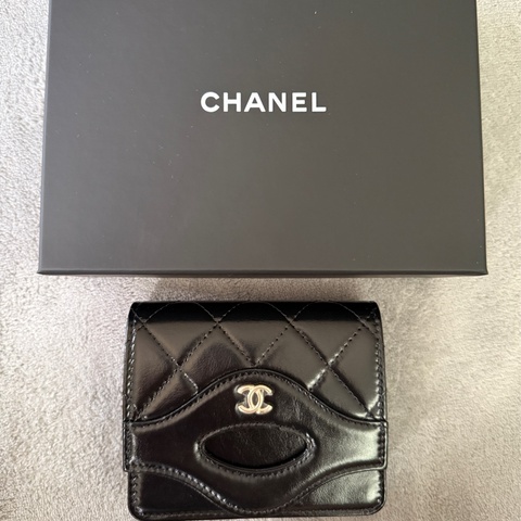 Chanel 31 bag 油蠟牛皮淡金釦卡夾/零錢包