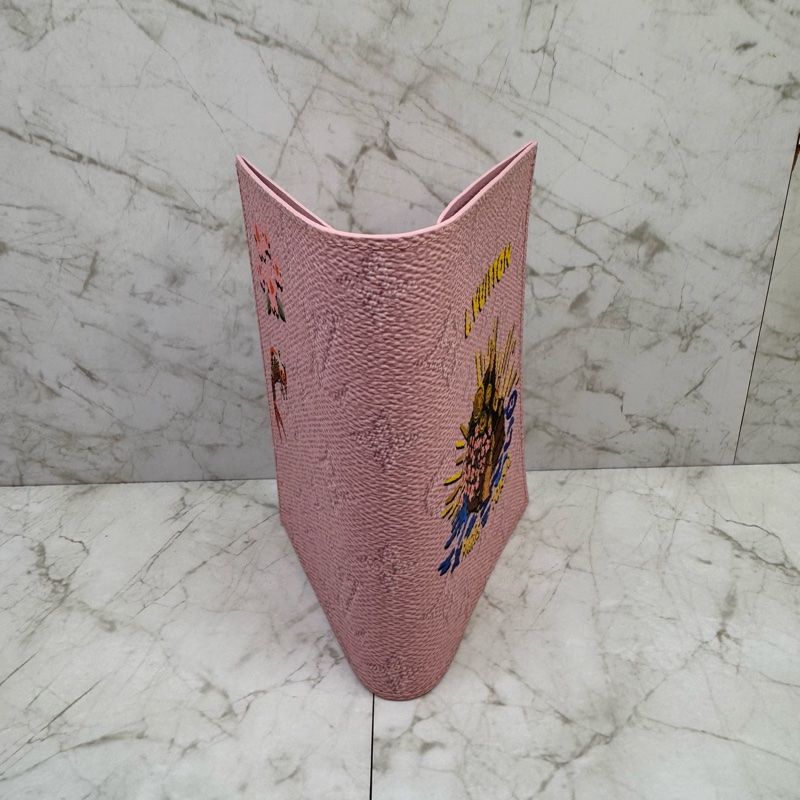 LV粉色櫻花寶箱造型護照套M26293-4