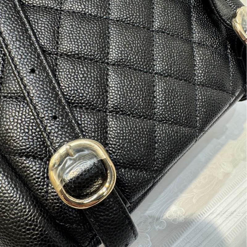 Chanel 平面牛皮雙口金釦小青蛙後背包-7
