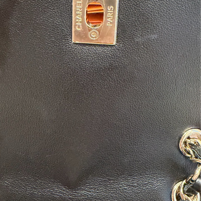 Chanel 平面牛皮雙口金釦小青蛙後背包-2