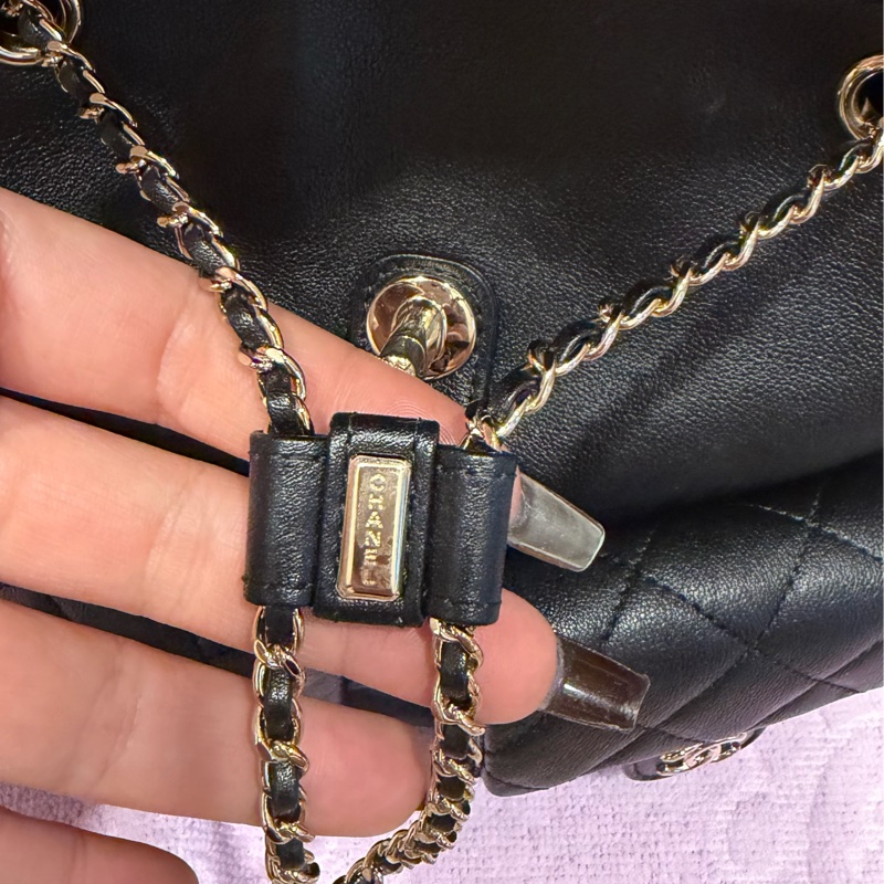 Chanel 平面牛皮雙口金釦小青蛙後背包-3