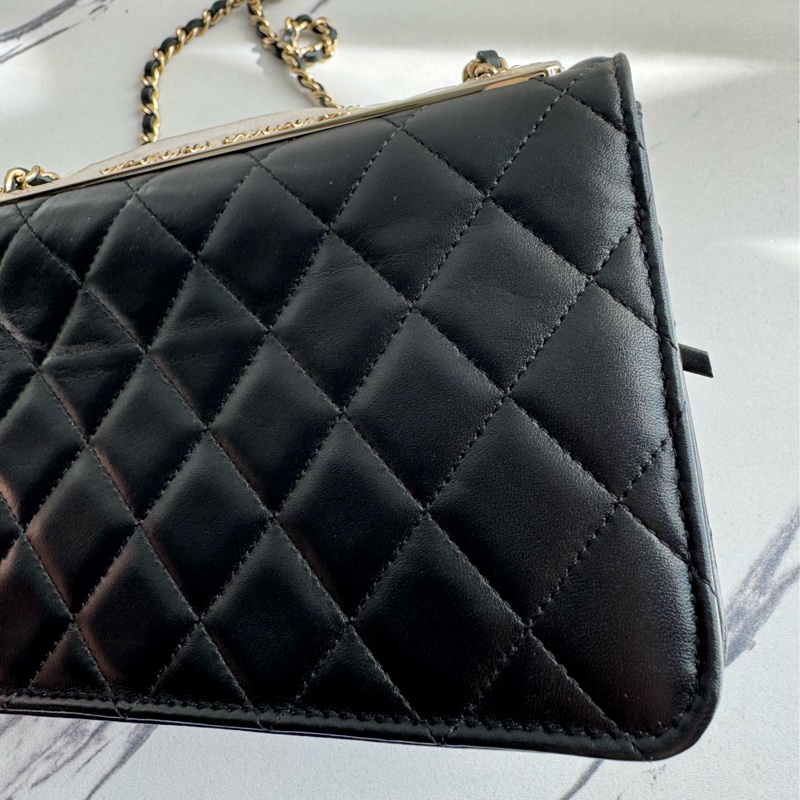 Chanel黑羊皮皮穿繩雙C Trendy CC woc-11