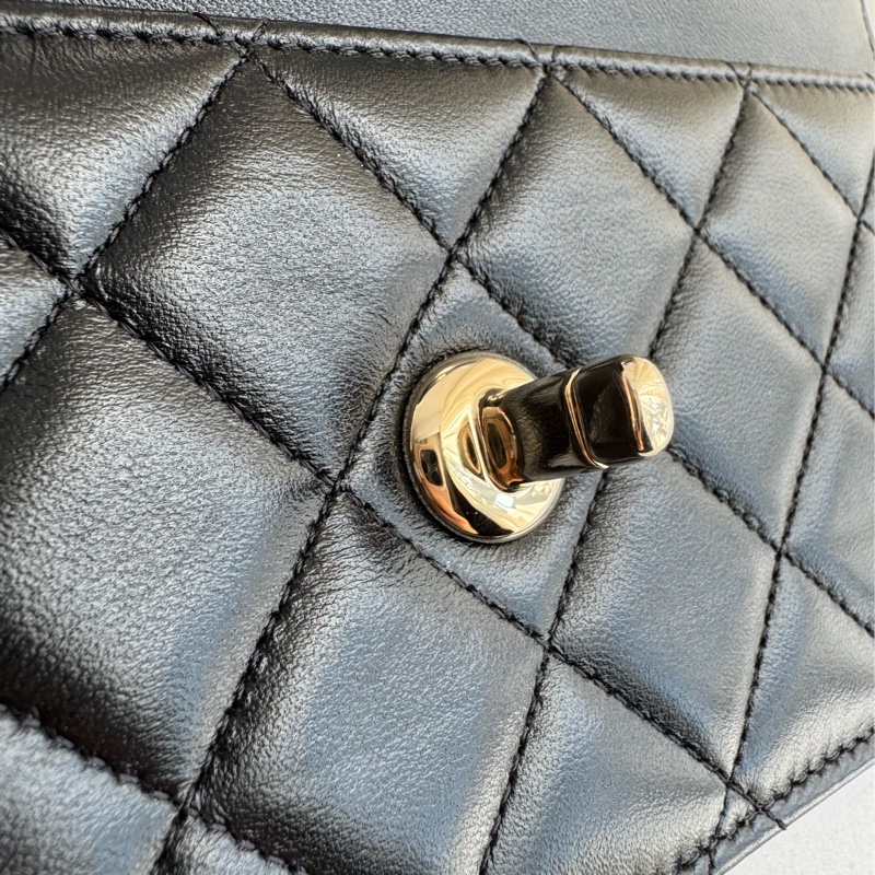Chanel黑羊皮皮穿繩雙C Trendy CC woc-19