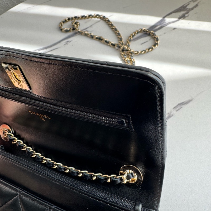 Chanel黑羊皮皮穿繩雙C Trendy CC woc-25