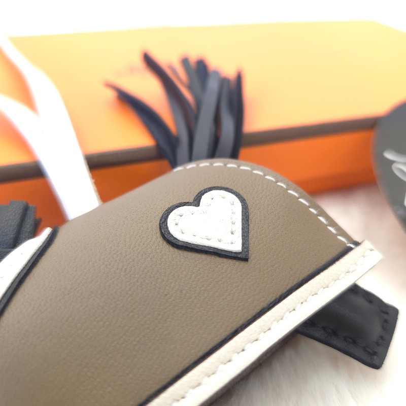 Hermès Rodeo Robeo 愛心戰服小馬-2
