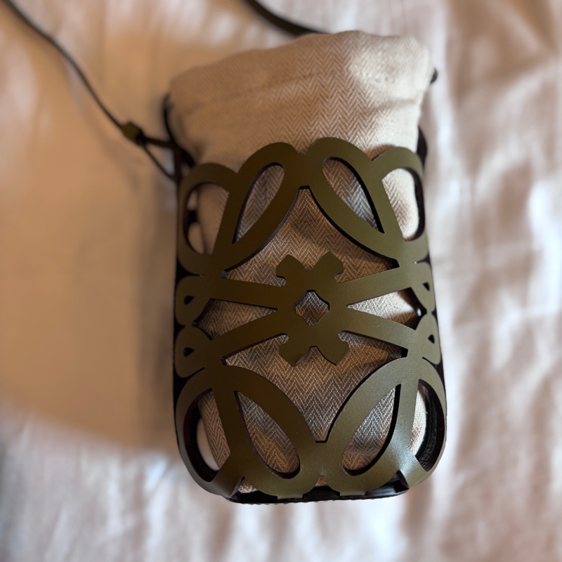 Loewe斜背小包-0