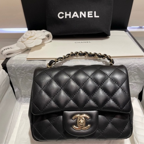 Chanel CF17 黑金淡金扣 方胖子 晶片款
