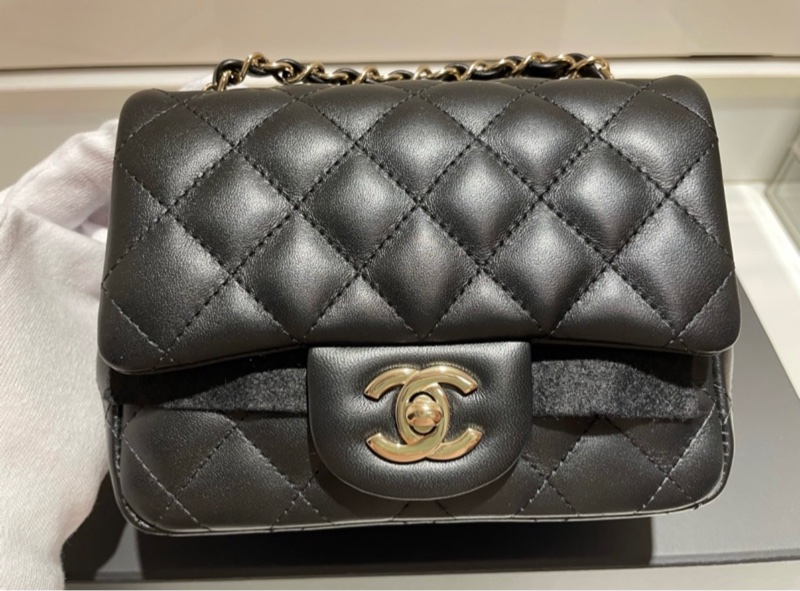 Chanel CF17 黑金淡金扣 方胖子 晶片款-1
