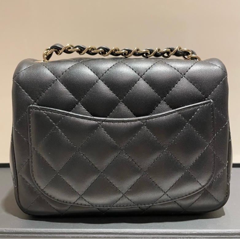 Chanel CF17 黑金淡金扣 方胖子 晶片款-6
