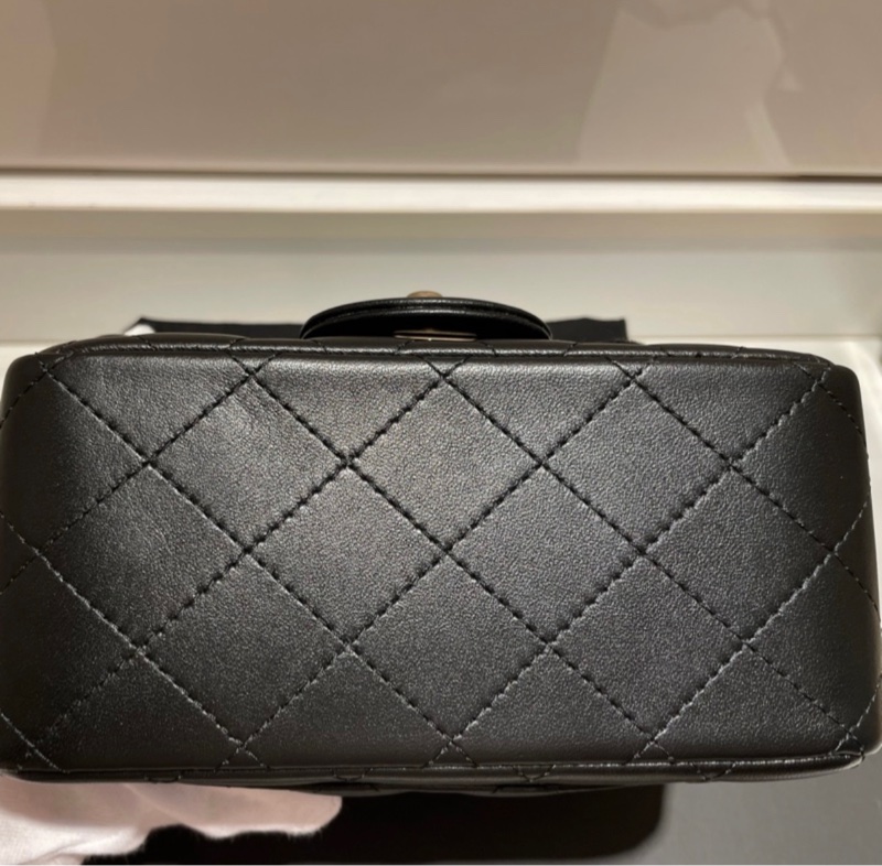 Chanel CF17 黑金淡金扣 方胖子 晶片款-7