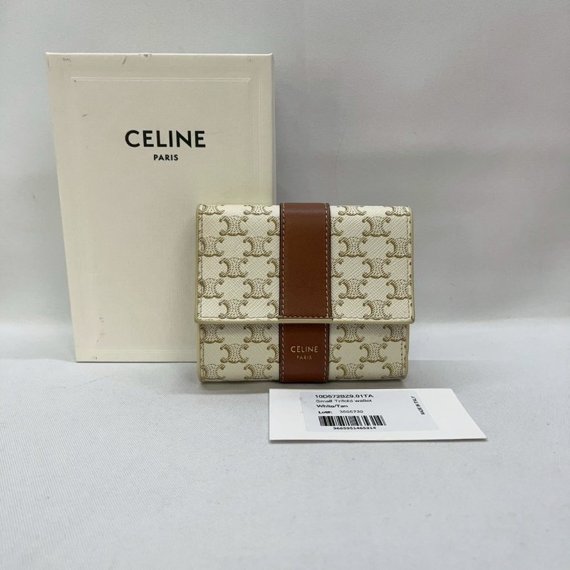CELINE TRIOMPHE滿版白花短夾-0