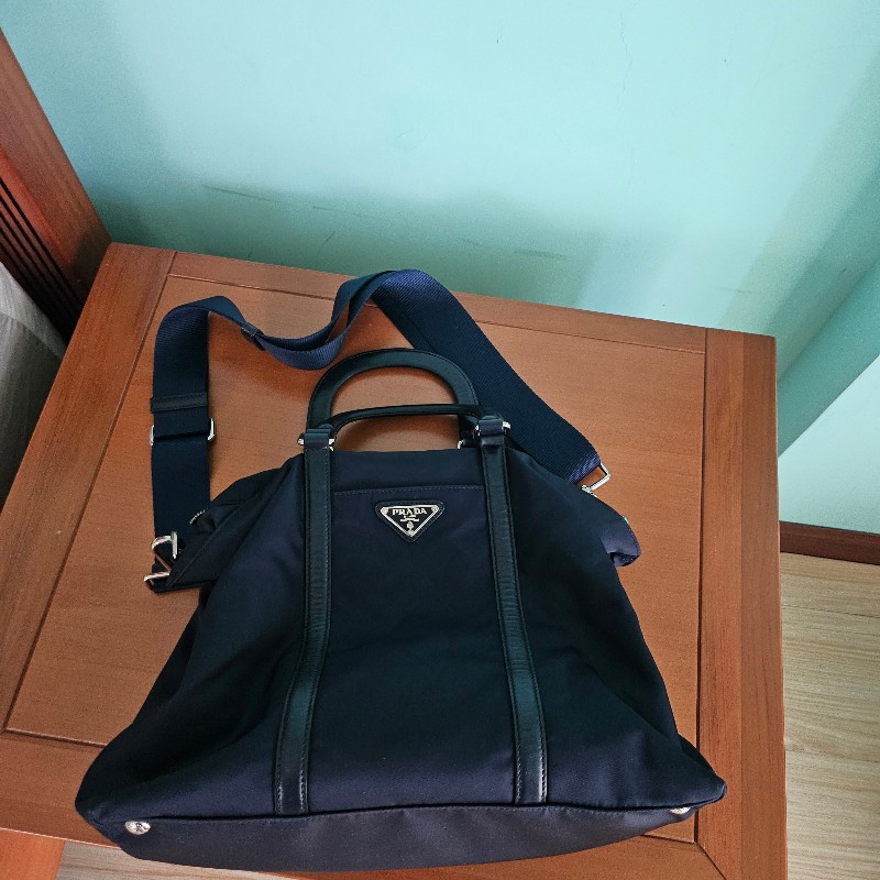 prada降落傘材質三用包-5