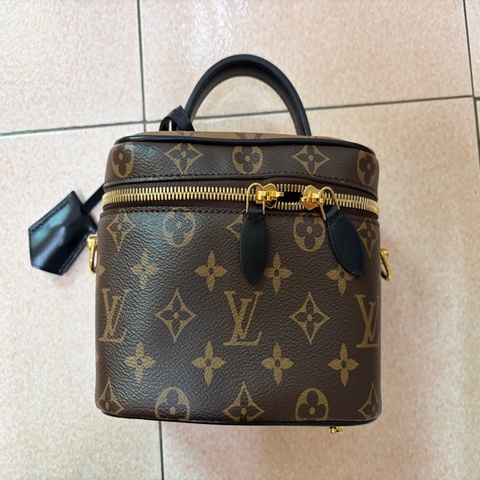 LV Vanity 九成新