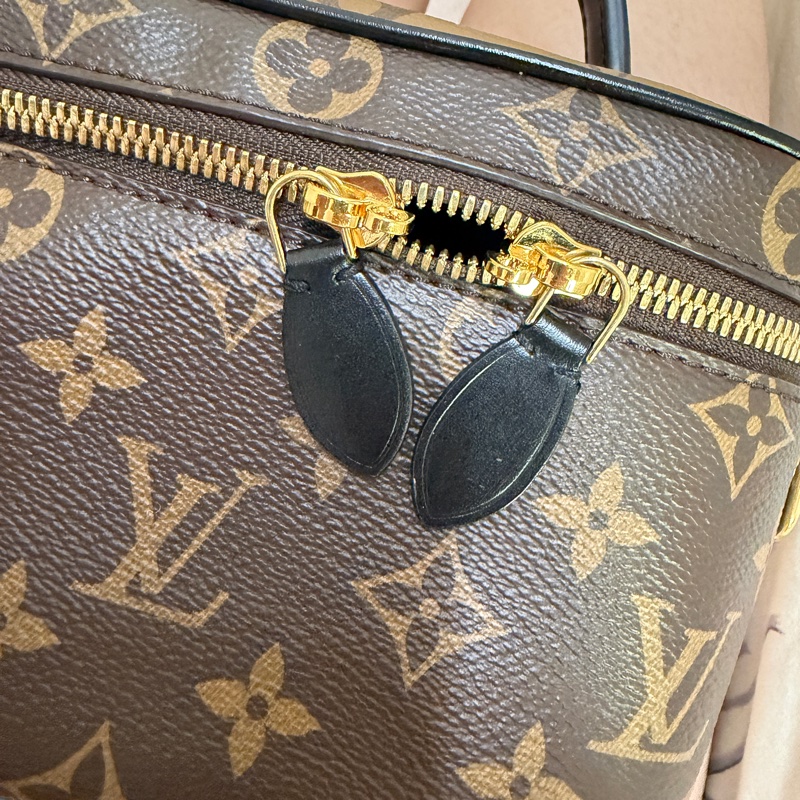 LV Vanity 九成新-13