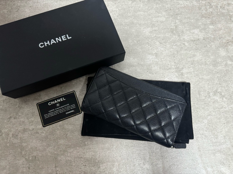 正品 Chanel 經典新款黑銀長夾-1