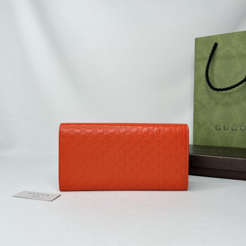 GUCCI 全皮革Logo壓紋翻蓋長夾-1