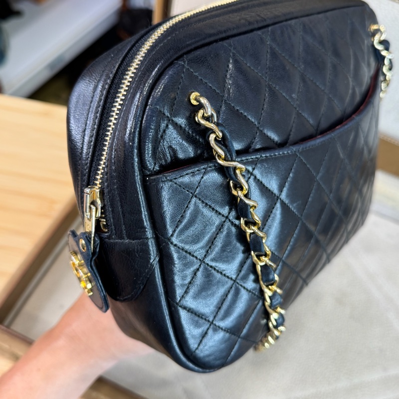 上架中🔑Chanel 黑羊元寶拉鍊相機包-6