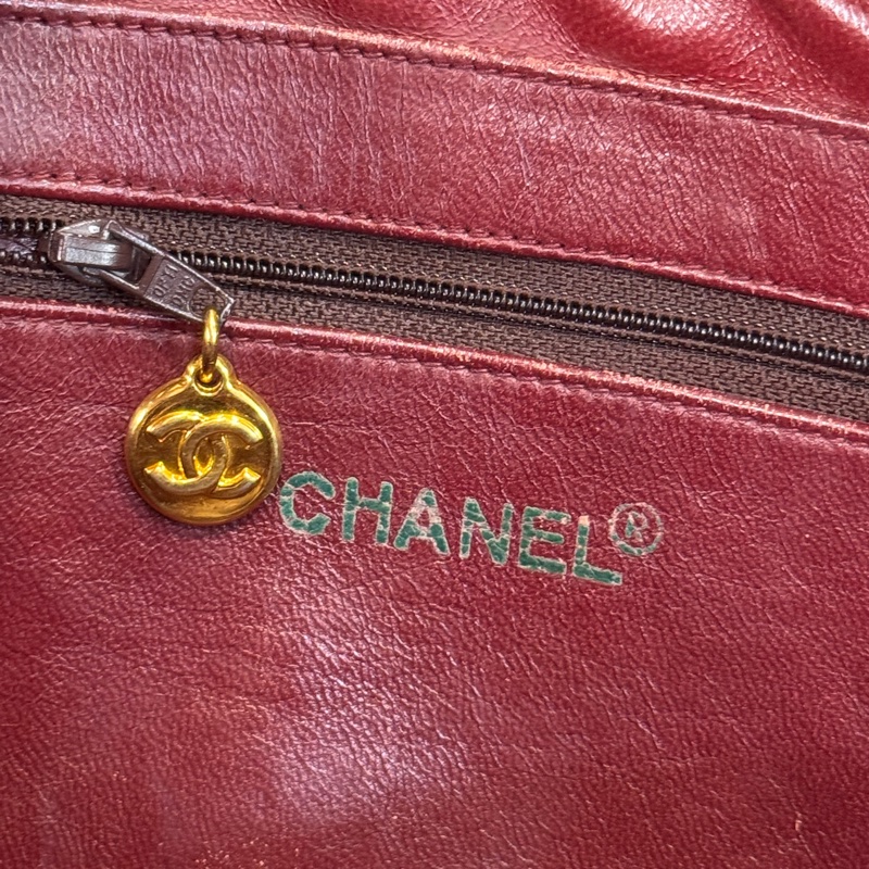 上架中🔑Chanel 黑羊元寶拉鍊相機包-15