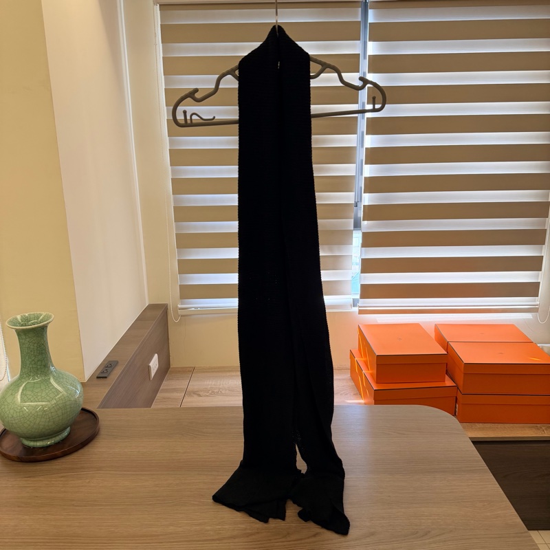 Homme Plisse 圍巾-1