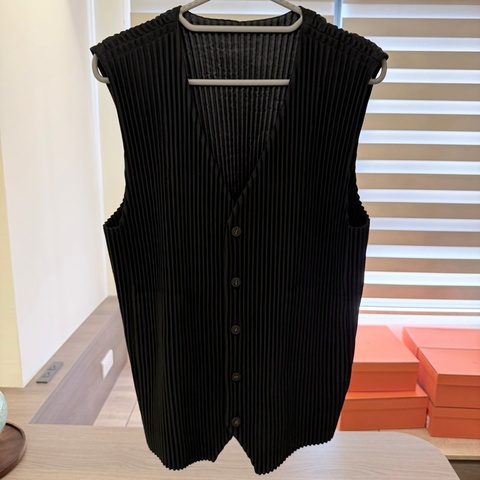 Homme Plisse V領西裝背心