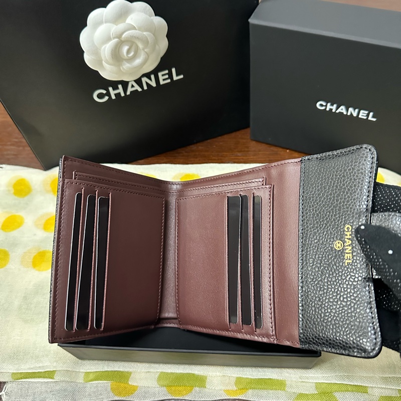 全新 荷蘭購入 Chanel經典三折短夾 金扣雙C 小羊皮製-2