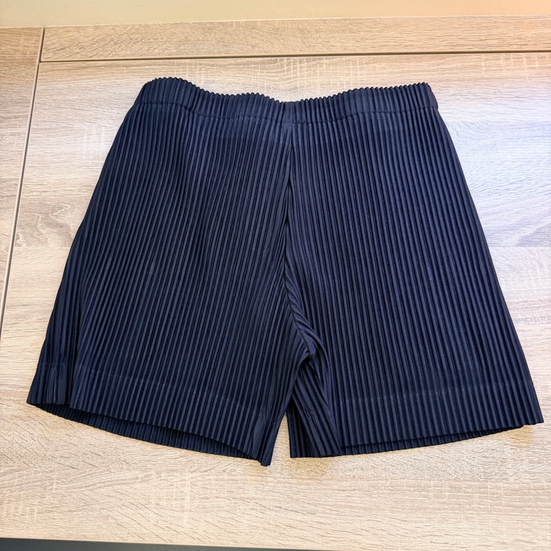Homme Plisse 限量極短褲-1