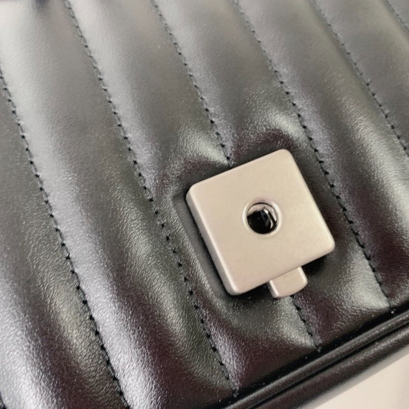 GUCCI 全新Marmont小型黑銀肩揹包-17