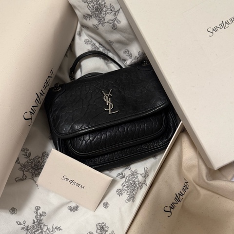 YSL 聖羅蘭 Niki小羊皮粒面鞋背包