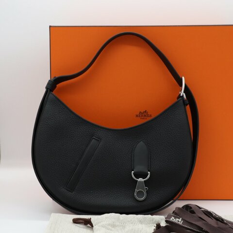 【全新品♥️不撞包】Hermès 愛馬仕 Arcon 黑色 牛皮 W 刻 2024 年 肩背包 斜背包 （可以調節長度）｜專櫃 210,000