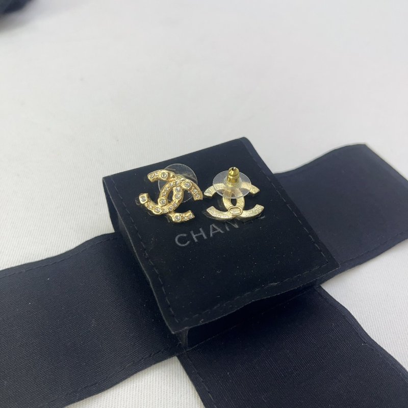 CHANEL 經典雙C水鑚耳環-4