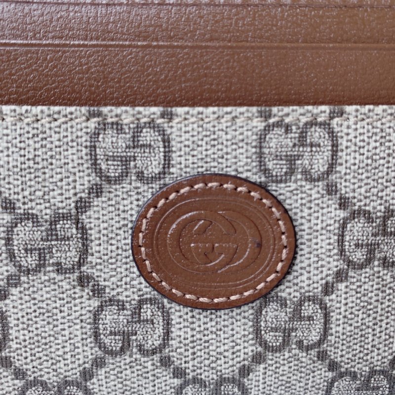 GUCCI 老花拉鍊吐司卡包-8
