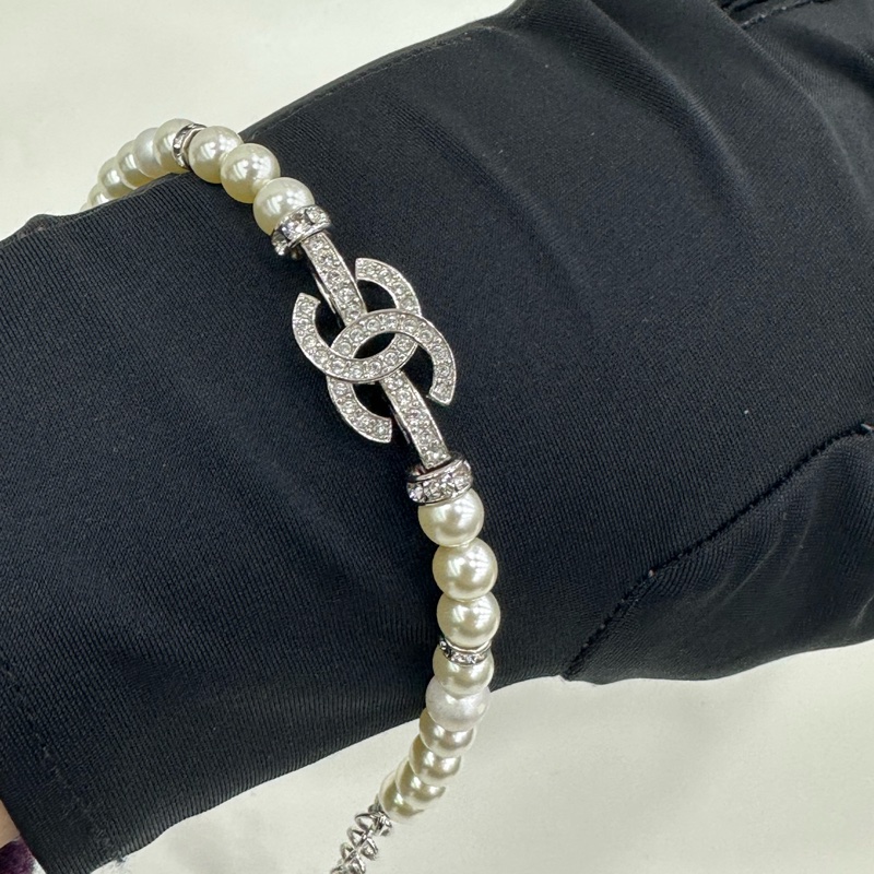 香奈兒Chanel 25S雙C珍珠手鍊,銀色滿鑽搭扣,搭配珍珠鏈-1