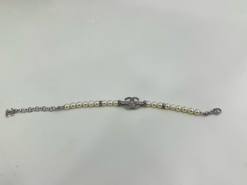 香奈兒Chanel 25S雙C珍珠手鍊,銀色滿鑽搭扣,搭配珍珠鏈-4