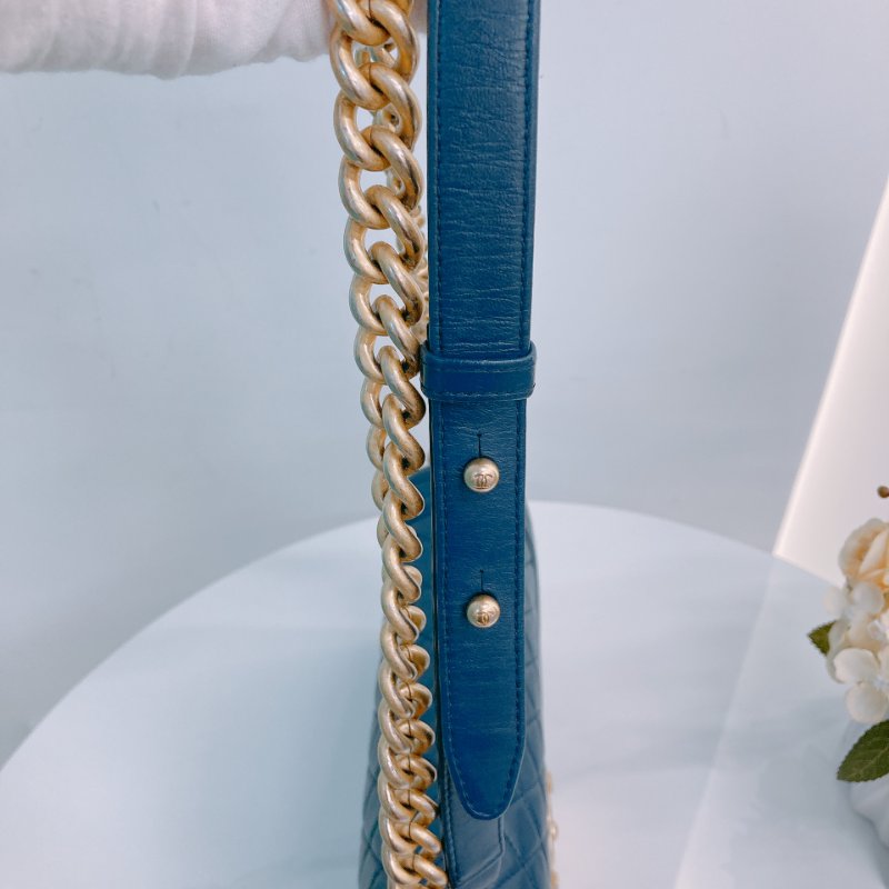 MS0351 Chanel 香奈兒 經典 中號 羊皮 海軍藍 金扣 Boy Medium 25cm Bag Lambskin Navy x GHW-13
