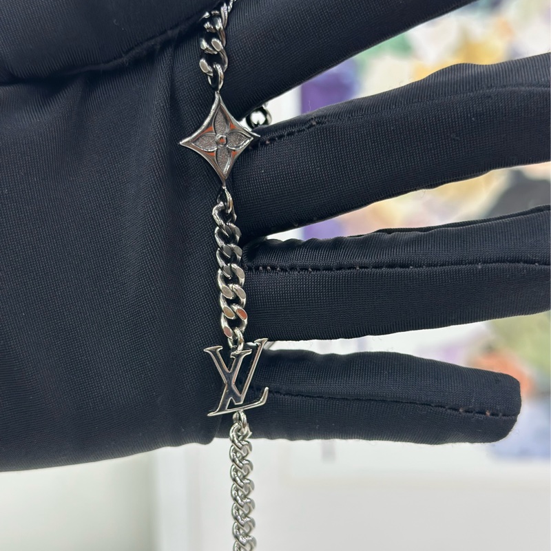 LV/路易威登INSTINCT男士銀色花卉飾件金屬手鍊-2