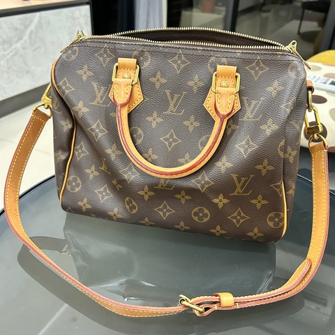 LV speedy 30 新款附背帶、盒子、購證