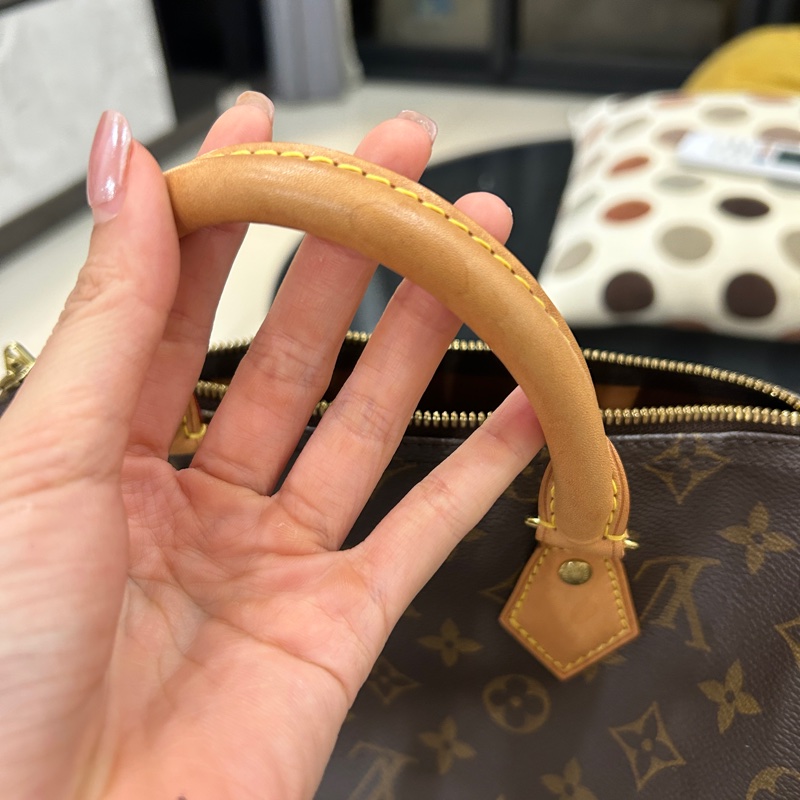 LV speedy 30 新款附背帶、盒子、購證-4