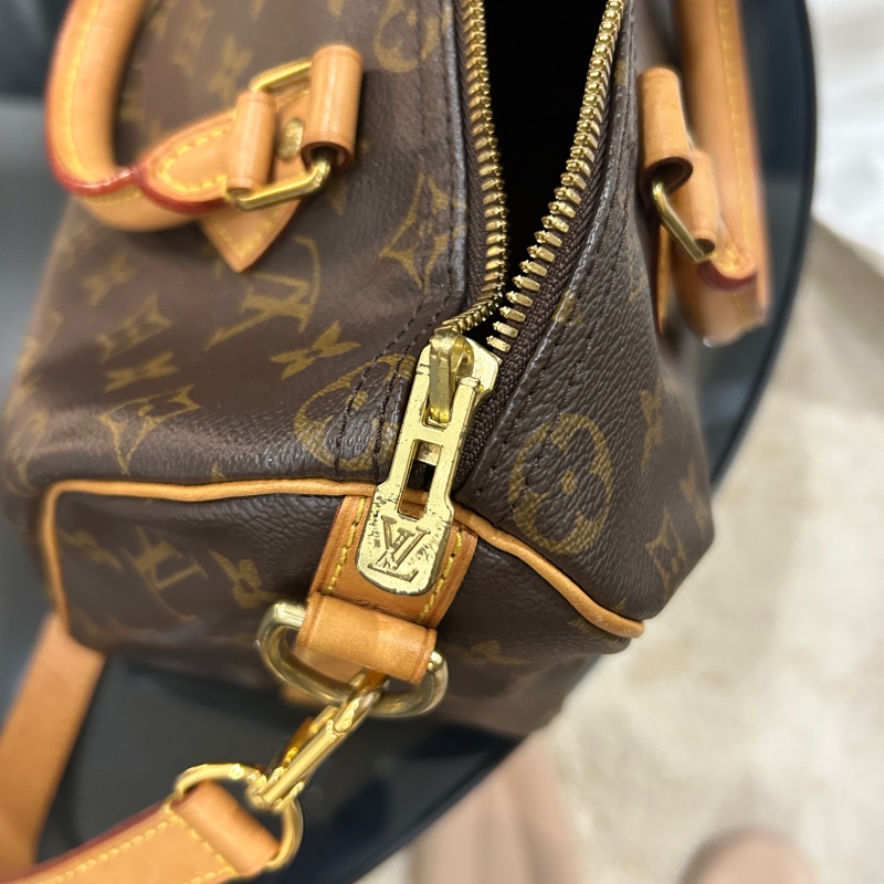 LV speedy 30 新款附背帶、盒子、購證-8