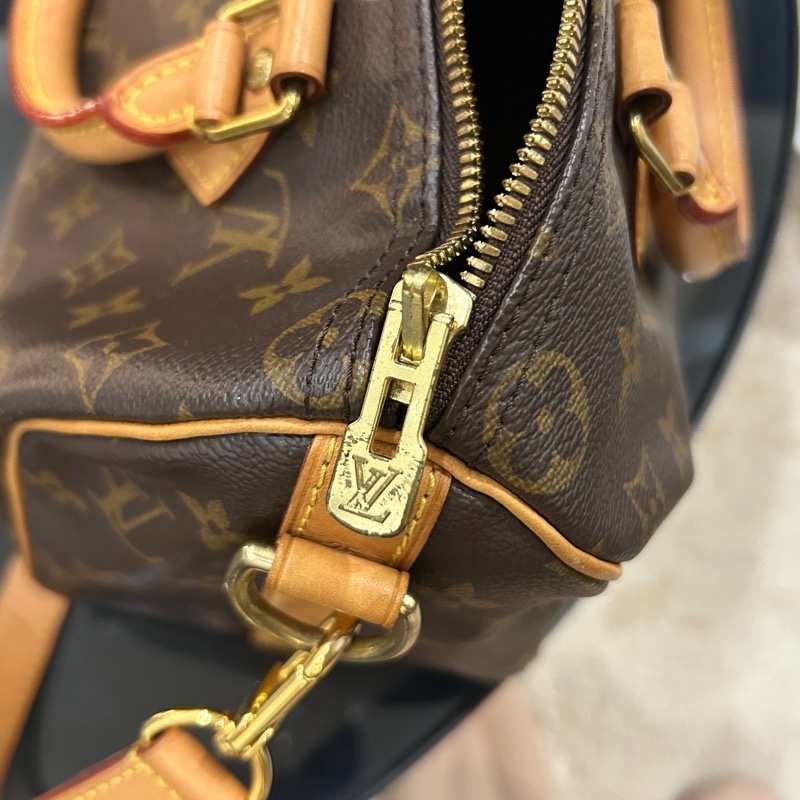LV speedy 30 新款附背帶、盒子、購證-13